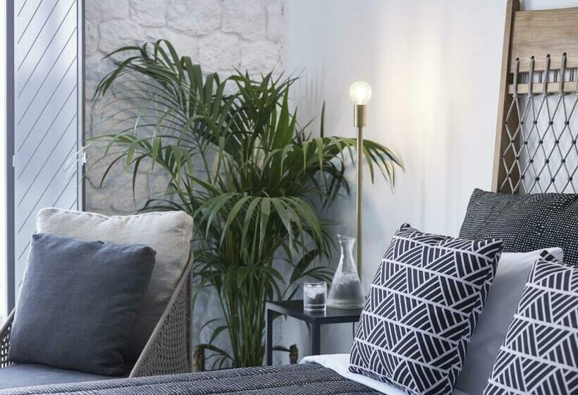 غرفة ديلوكس مطلّة علي البحر, Afroditi Venus Beach Resort