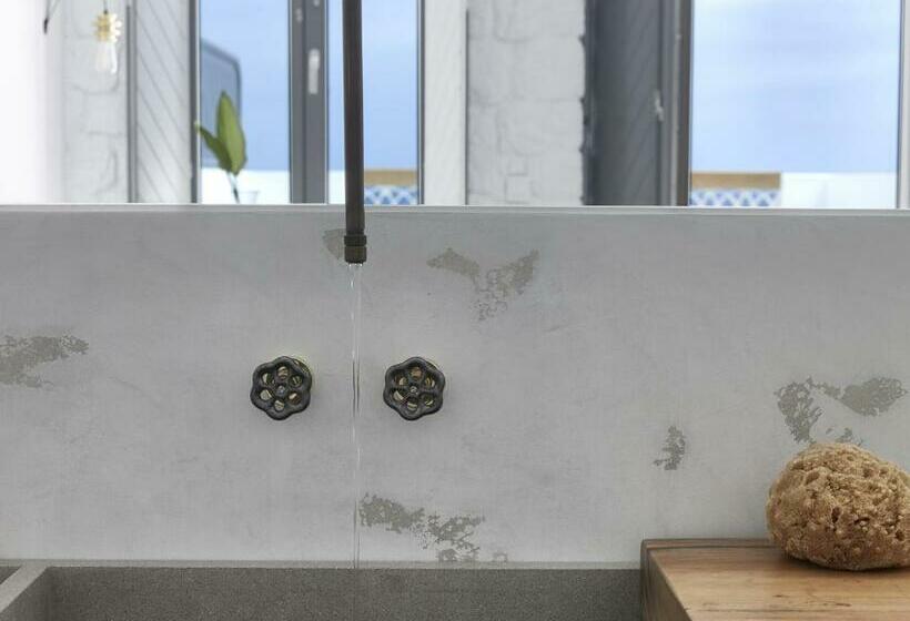 غرفة ديلوكس مطلّة علي البحر, Afroditi Venus Beach Resort