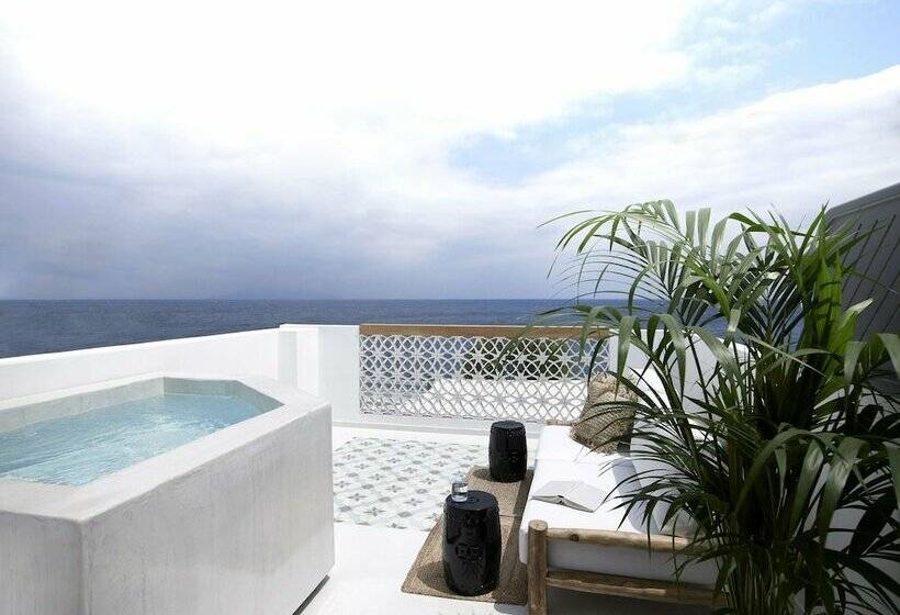 غرفة ديلوكس مطلّة علي البحر, Afroditi Venus Beach Resort