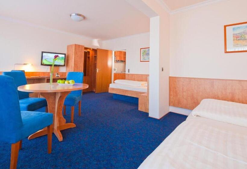 标准三人间, Apartment Hotel Hamburg Mitte