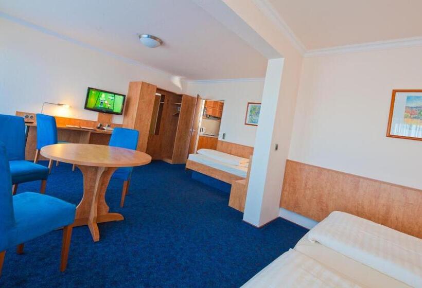 标准三人间, Apartment Hotel Hamburg Mitte