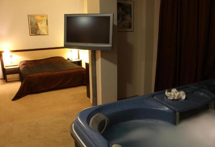 자쿠지 스위트, Business Hotel Premier