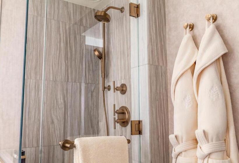 Номер Deluxe Кровать Кинг, Four Seasons Hotel Riyadh