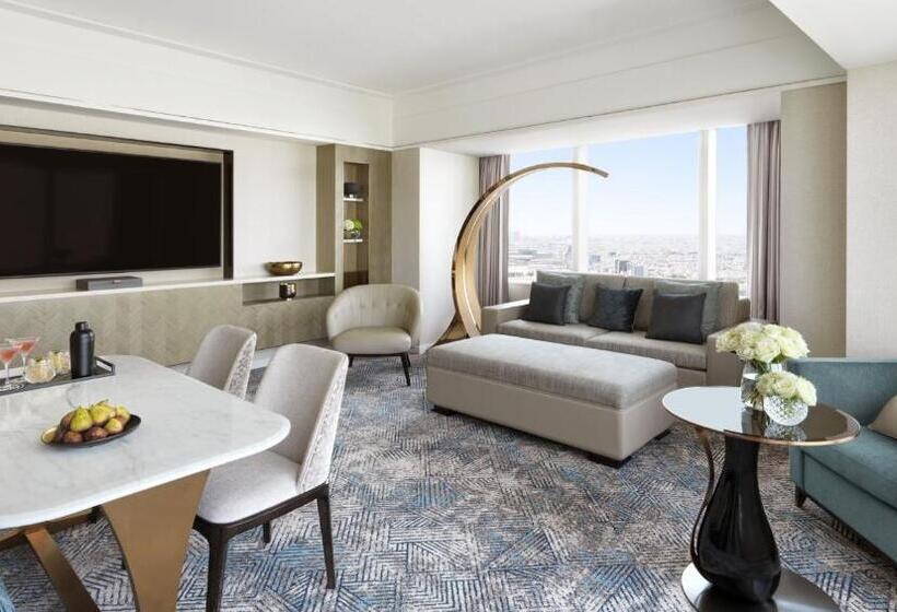 Люкс Кровать Кинг, Four Seasons Hotel Riyadh