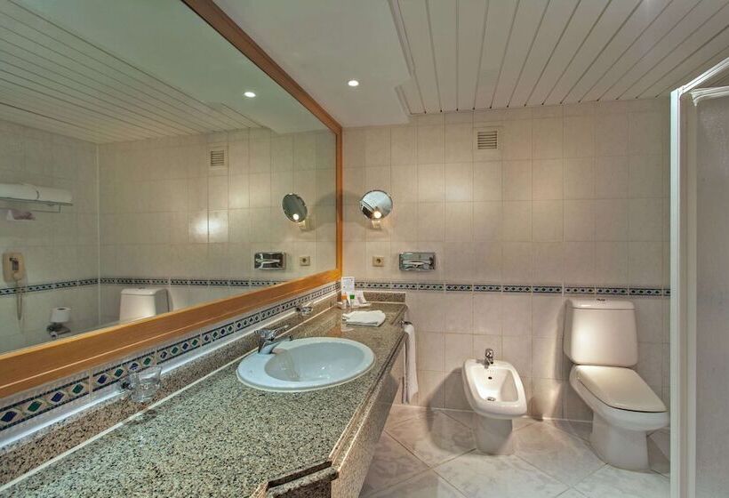 اتاق سوپریور با چشم‌انداز دریا, Pickalbatros Golf Beach Resort