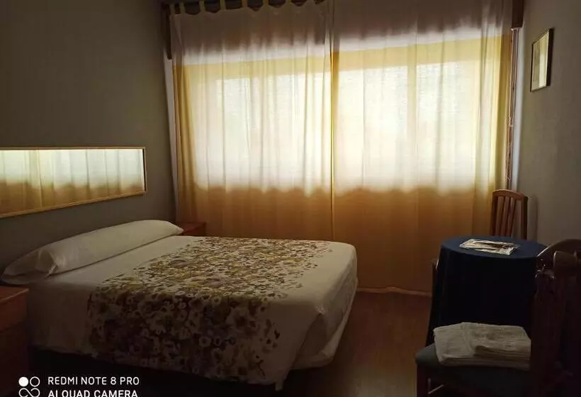 スタンダードルーム, Hostal La Torre
