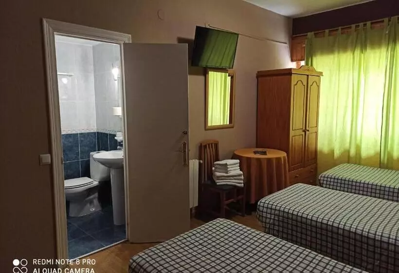 スタンダード４人部屋, Hostal La Torre