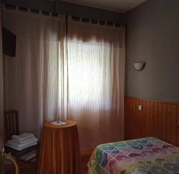 スタンダードシングルルーム, Hostal La Torre