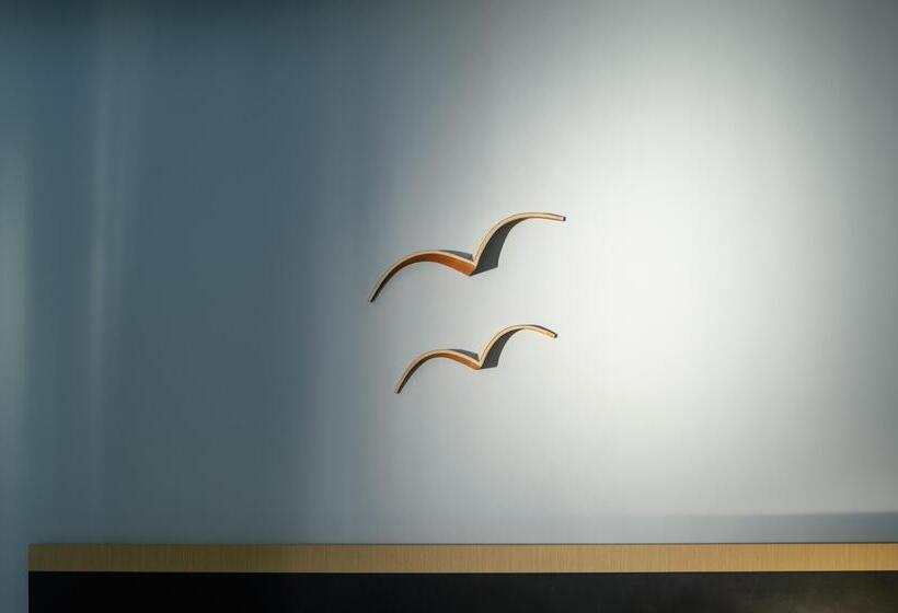 جناح جونيور, Afroditi Venus Beach Resort