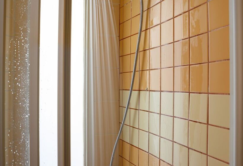 جناح جونيور, Afroditi Venus Beach Resort