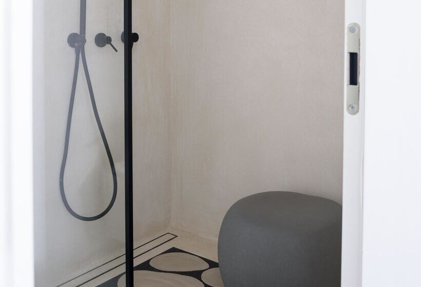 جناح جونيور مزوَّد بجاكوزي, Afroditi Venus Beach Resort