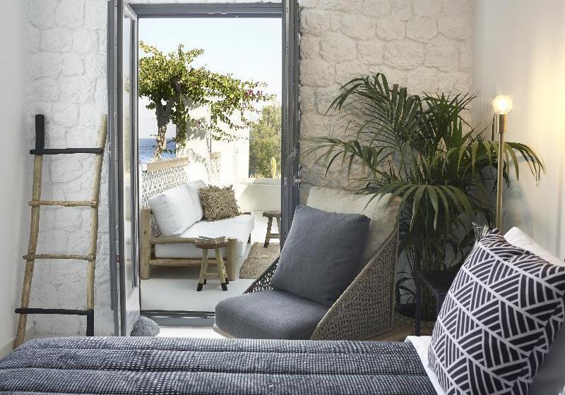 غرفة ديلوكس مطلّة علي البحر, Afroditi Venus Beach Resort