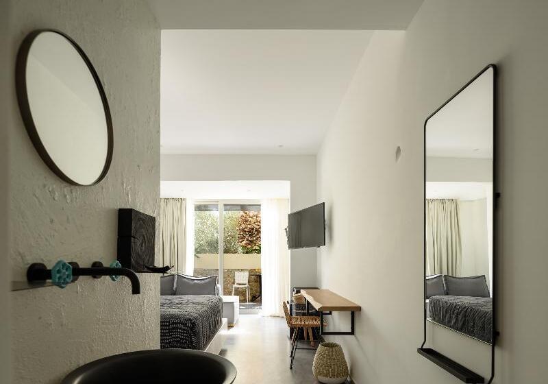 جناح جونيور مزوَّد بجاكوزي, Afroditi Venus Beach Resort