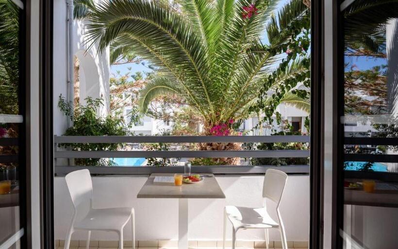 جناح, Afroditi Venus Beach Resort