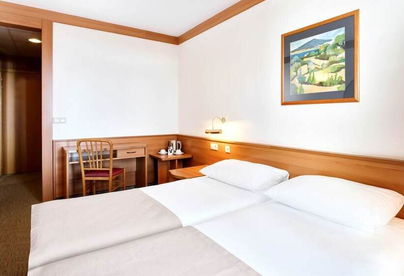 חדר סטנדרט נוף לים עם מרפסת, Maistra Select Astarea