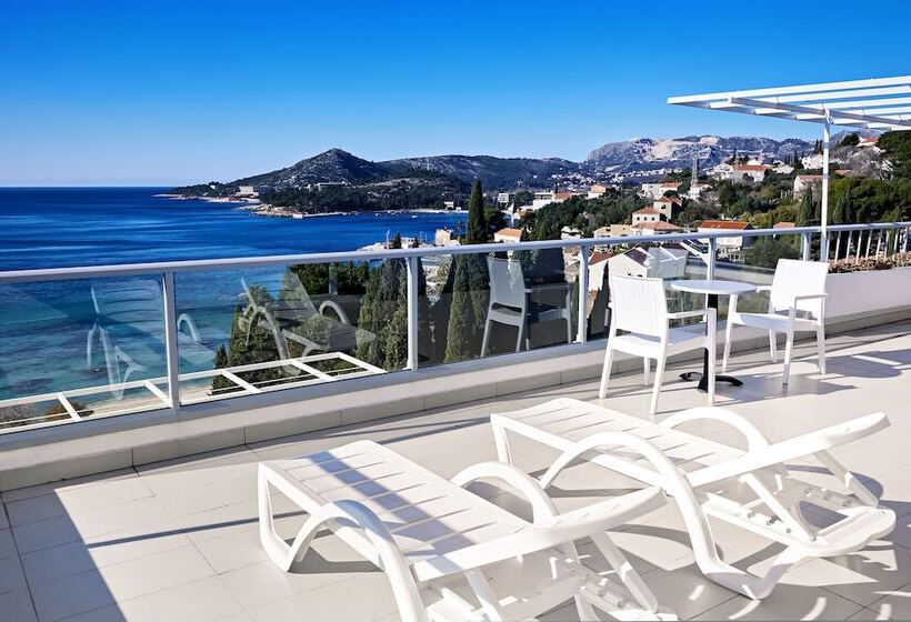 סוויטה נוף לים, Maistra Select Astarea