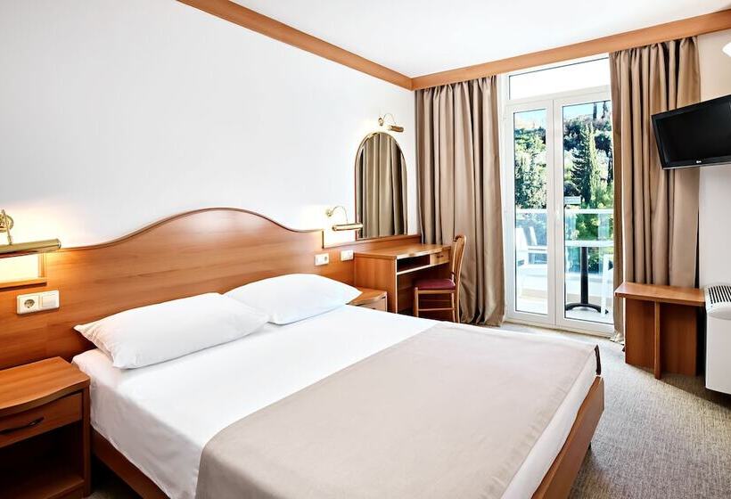 חדר סטנדרט עם מרפסת, Maistra Select Astarea