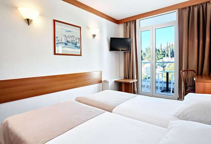 חדר סטנדרט יחיד עם מרפסת, Maistra Select Astarea