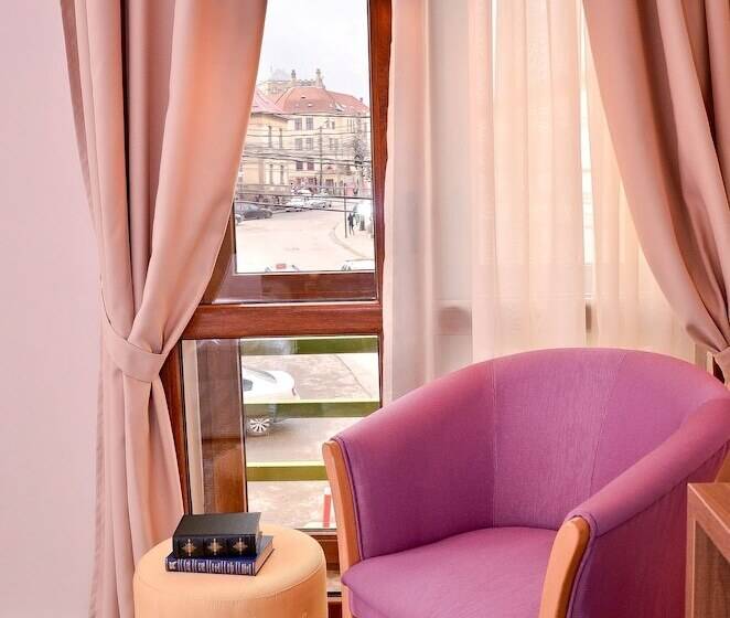 Номер Стандарт, Capitolina City Chic