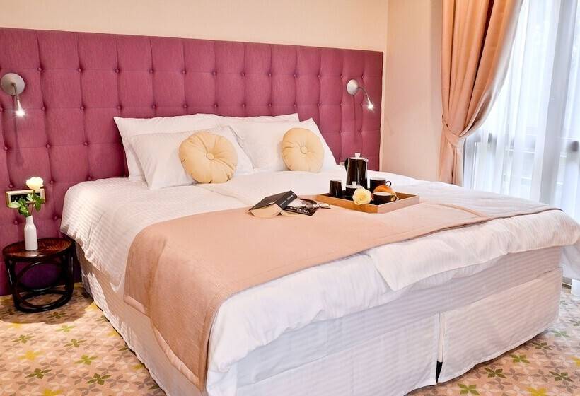 Номер Стандарт, Capitolina City Chic