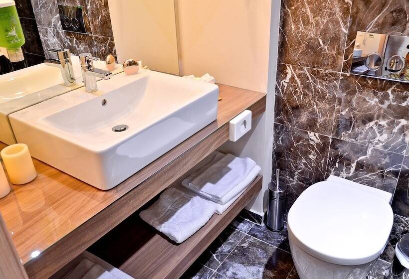 Номер Стандарт, Capitolina City Chic