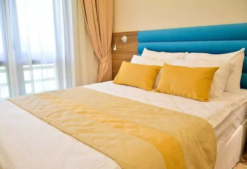 اتاق استاندارد یک نفره, Capitolina City Chic