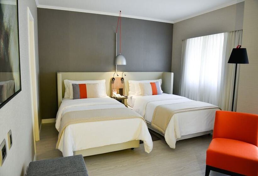 اتاق لوکس, Clarion Faria Lima