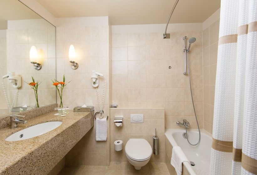 اتاق خانوادگی, Courtyard By Marriott Brussels