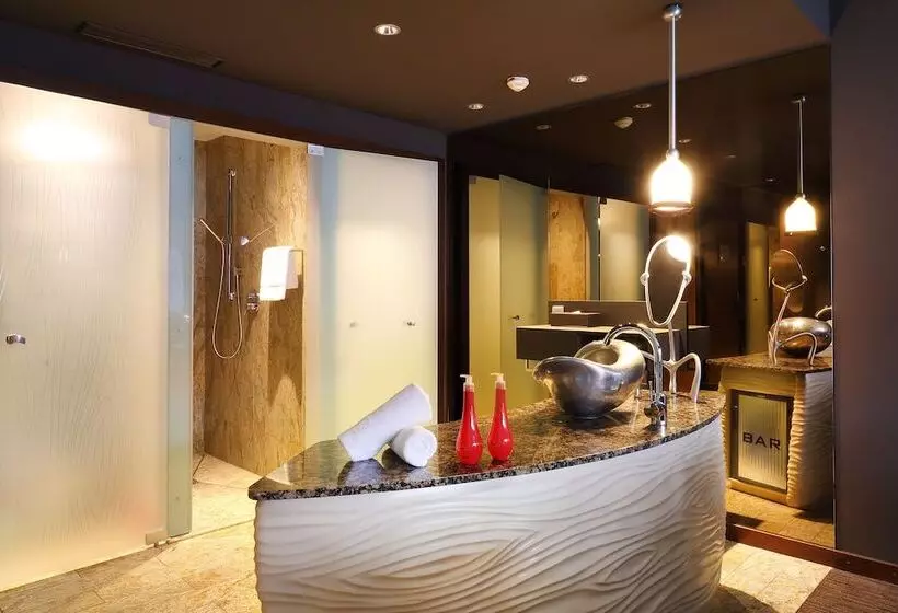 اتاق استاندارد, East Hotel Hamburg
