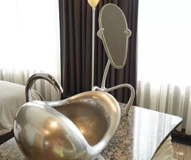 اتاق استاندارد, East Hotel Hamburg