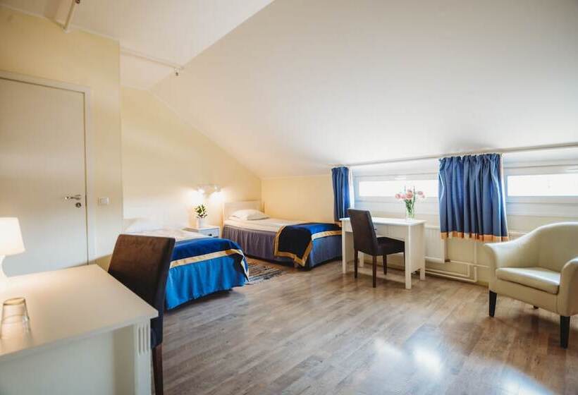 اتاق استاندارد سه نفره, Economy