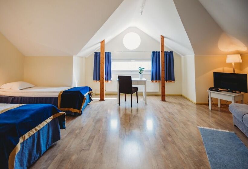 اتاق استاندارد سه نفره, Economy