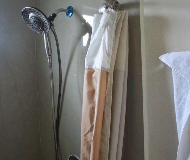 اتاق استاندارد, El Camino Inn & Suites