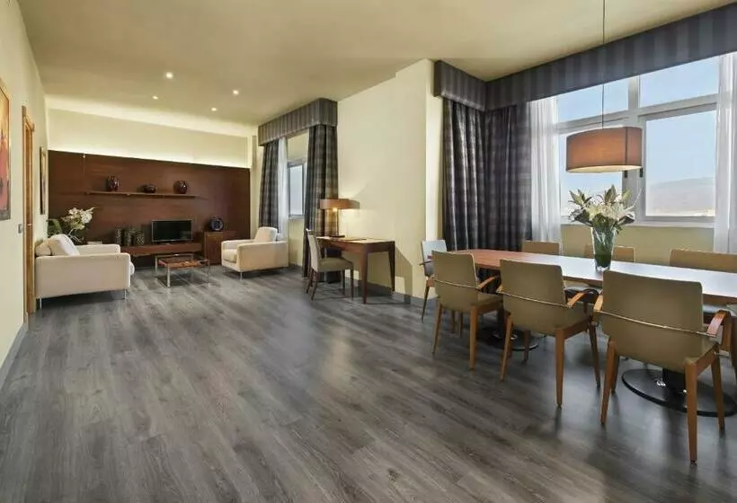سوئیت راحتی, Elba Almeria Business & Convention