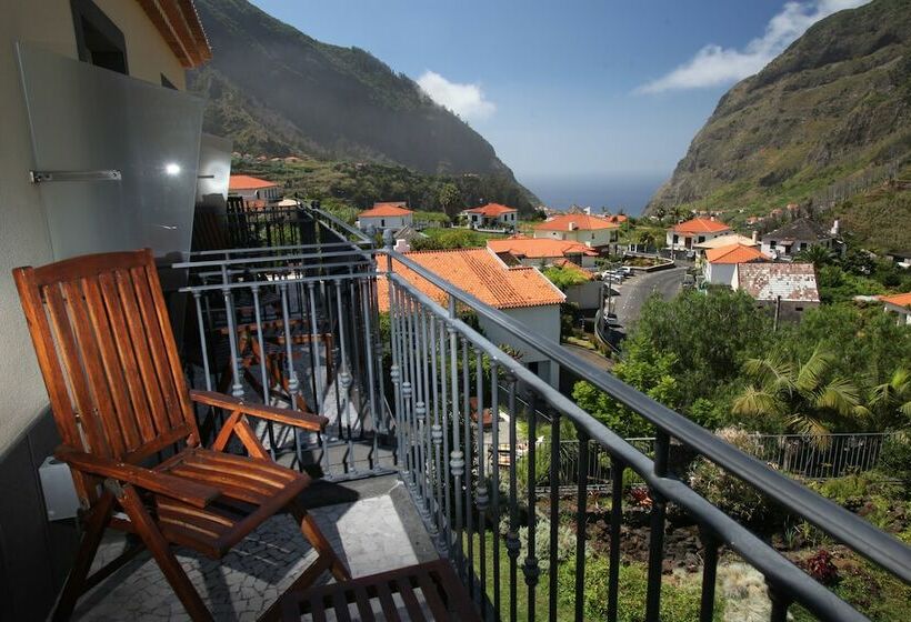 带海景的标准房, Estalagem Do Vale