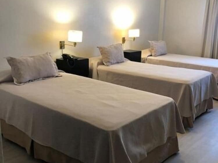 اتاق استاندارد سه نفره, La Perla