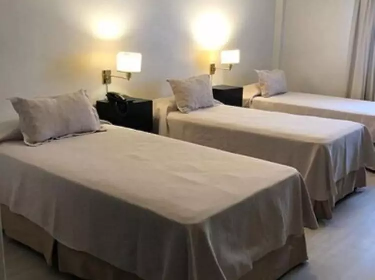 اتاق استاندارد سه نفره, La Perla