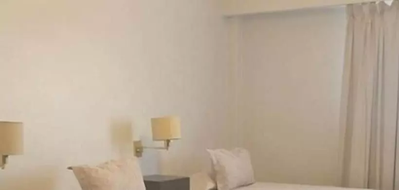 اتاق استاندارد سه نفره, La Perla