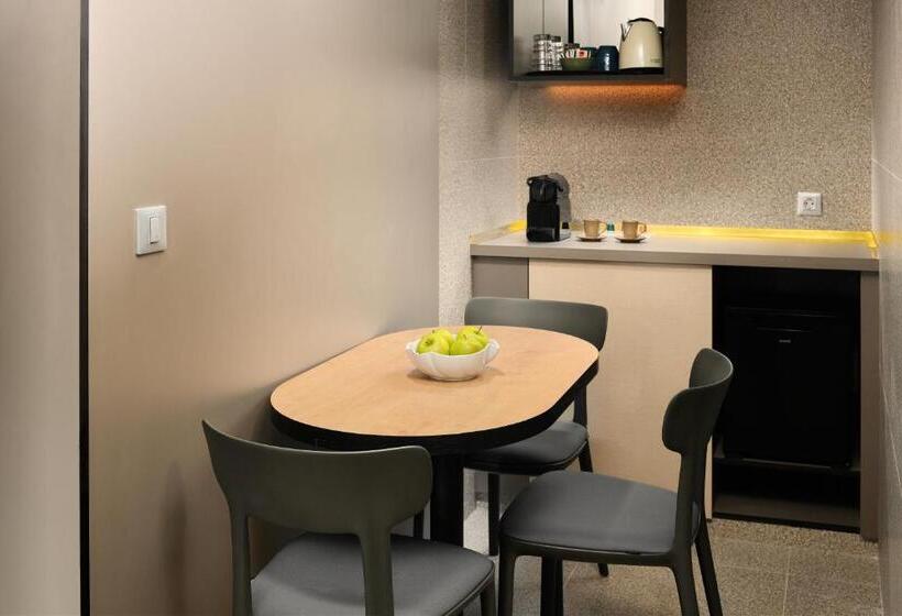 סוויטה נוף לים, Maistra Select Astarea