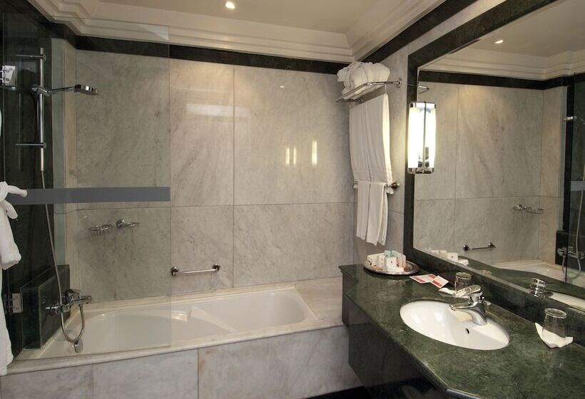 Номер Superior, Ramada By Wyndham Fes