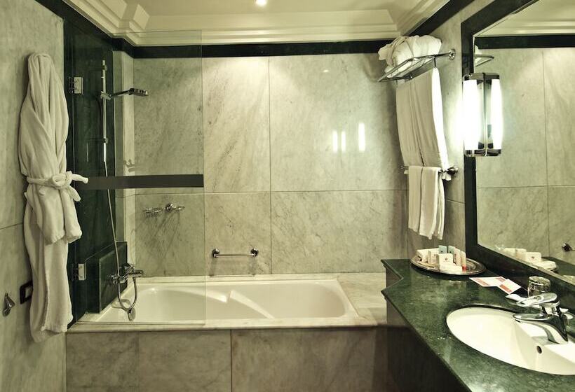 Номер Executive, Ramada By Wyndham Fes