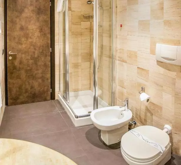 اتاق استاندارد سه نفره, Rome Airport Hotel Fiumicino