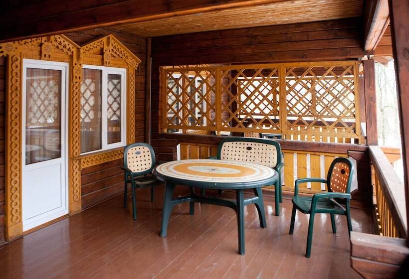 スイート, Russkaya Derevnya