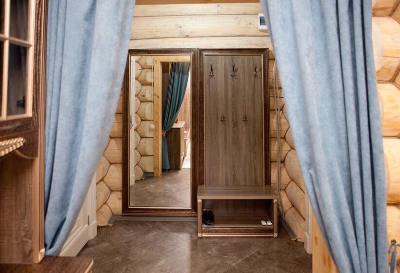 デラックススタジオ, Russkaya Derevnya