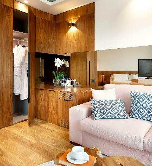 Полулюкс, Sb Icaria