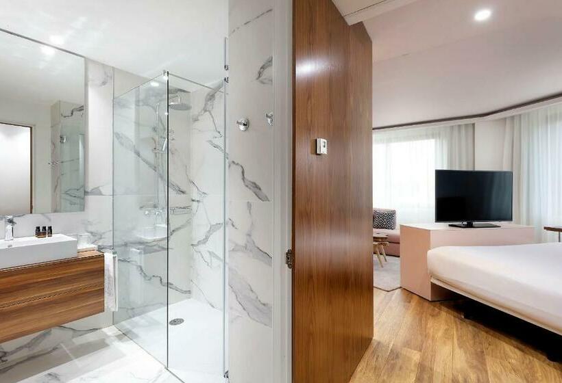 Полулюкс, Sb Icaria