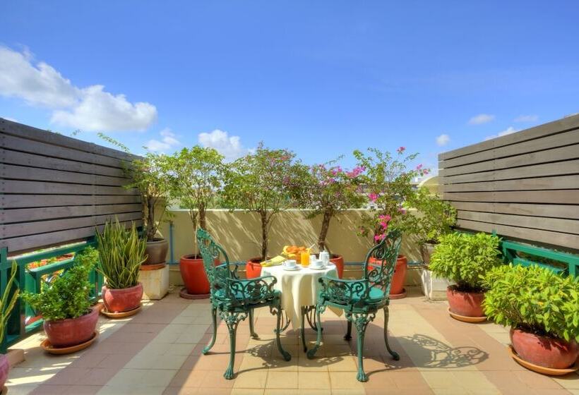 חדר דלוקס עם מרפסת, Sunway Hotel Phnom Penh