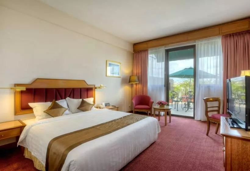 バルコニー付きデラックスルーム, Sunway Hotel Phnom Penh