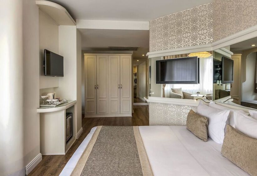 اتاق لوکس, Yasmak Sultan