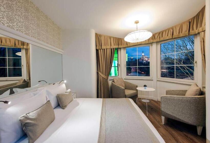 اتاق لوکس, Yasmak Sultan